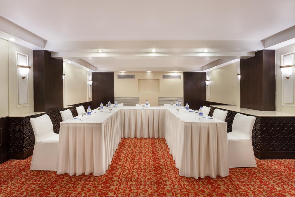 La Place Sarovar Portico Lucknow Exterior photo