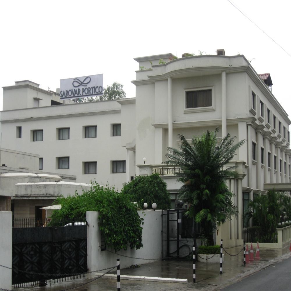 La Place Sarovar Portico Lucknow Exterior photo